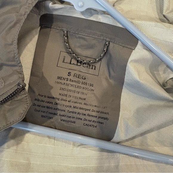 L.L. Bean Men's Trail Model Gray Hooded Rain Jacket Graphite size Small Regular - Picture 9 of 10